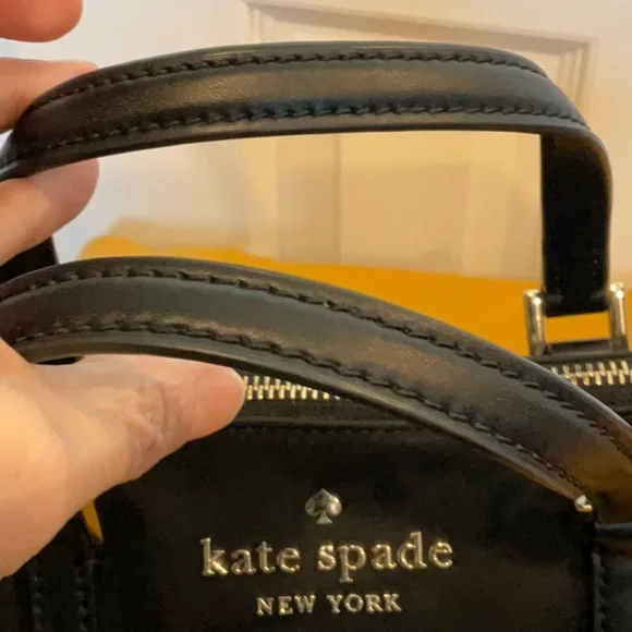 Kate Spade Watson Lane Lucie Crossbody handbag Black Purse Bag Logo - Like New - Picture 4 of 14